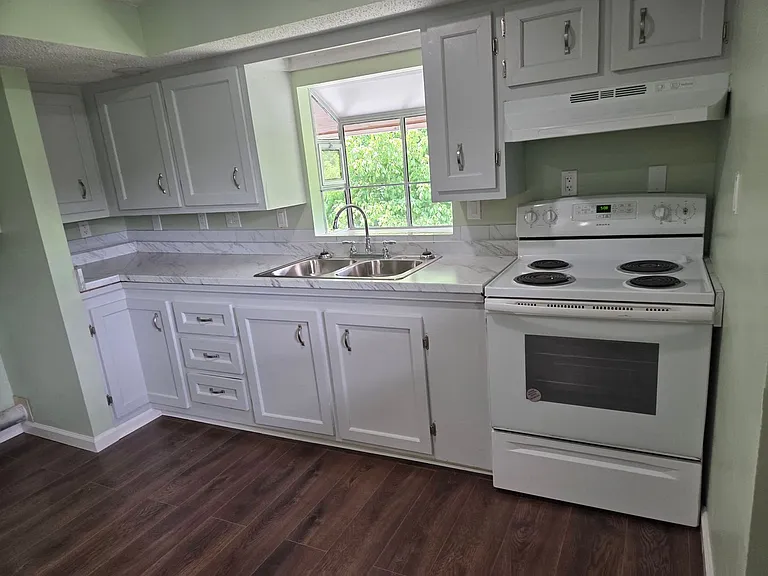 179 Gilmer St #5 — Photo 9
