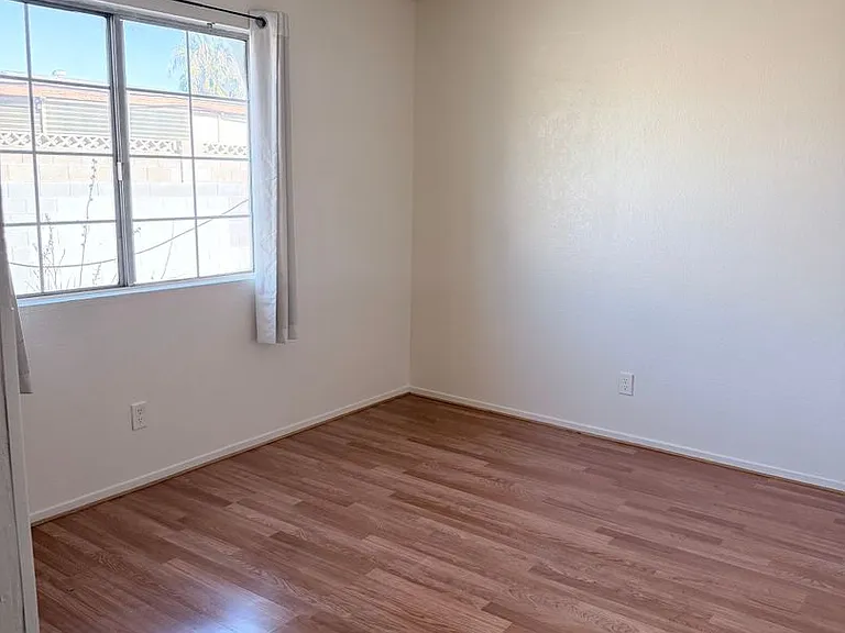 4160 E Tonopah Ave — Photo 11