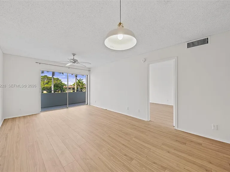 7900 Camino Cir #303 — Photo 6
