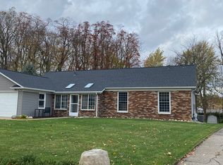 6102 Torrington Rd, Kalamazoo, MI 49009