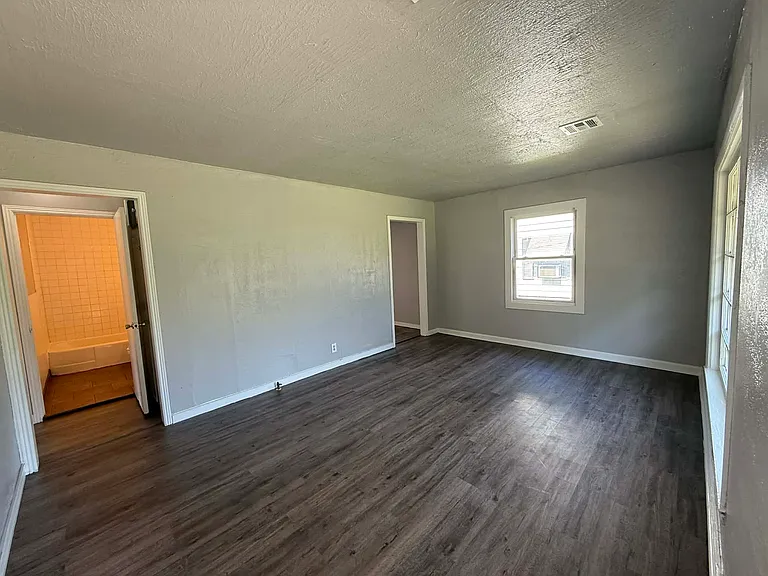 2025 Monta Ave — Photo 4
