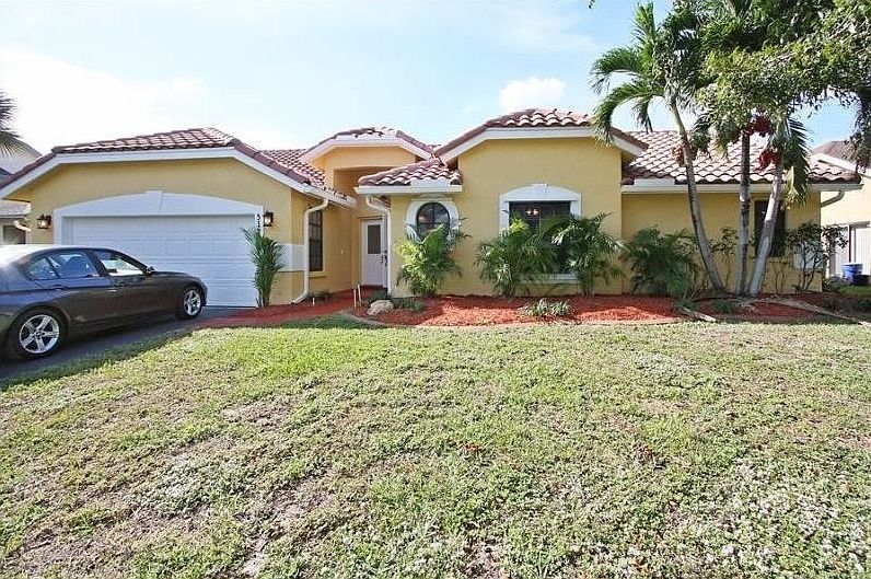1st image of 5147 NW 51st Ave #1