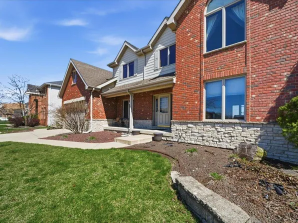 9741 Whitehall Gdn, Munster, IN 46321