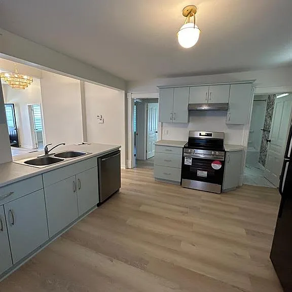 109 Edgar St — Photo 2