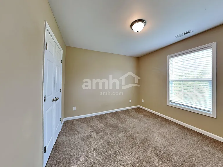 1120 Rutledge Landing Dr — Photo 16