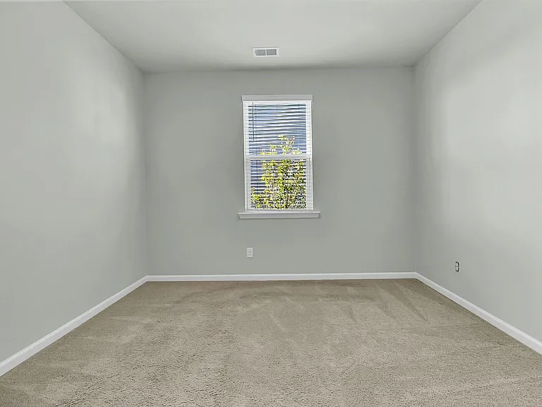 229 Grand View Xing — Photo 32
