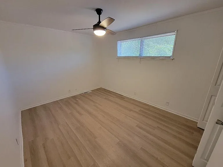 301.5 S Zetterower Ave — Photo 12