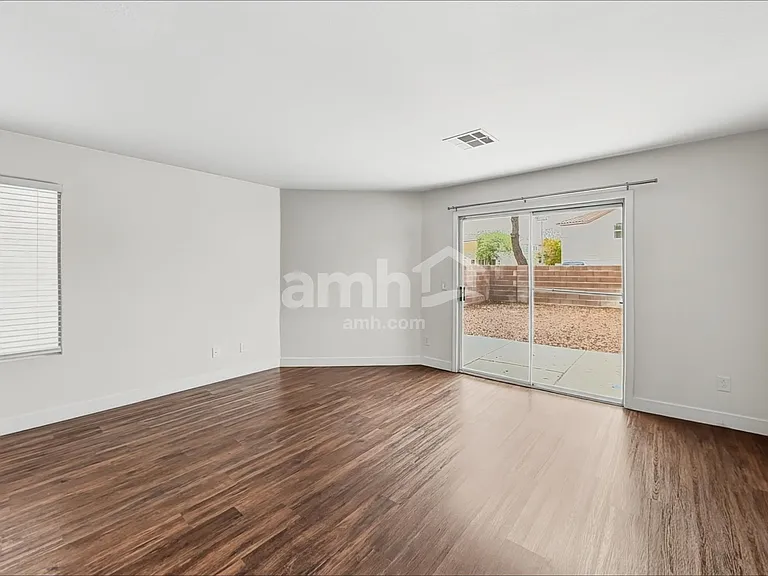 6130 Peach Blossom Ln — Photo 5