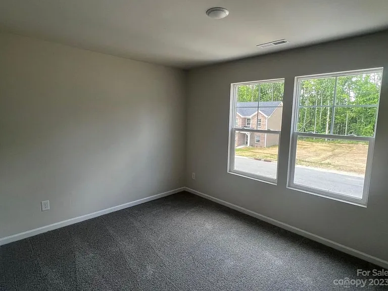 1243 Stonewyck Dr — Photo 2