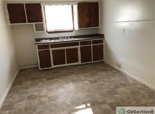 7250 Cherokee St, Taylor, MI 48180