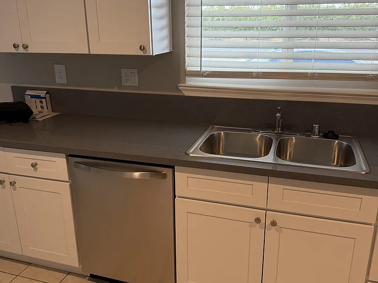 7401 Yosemite Blvd — Photo 9