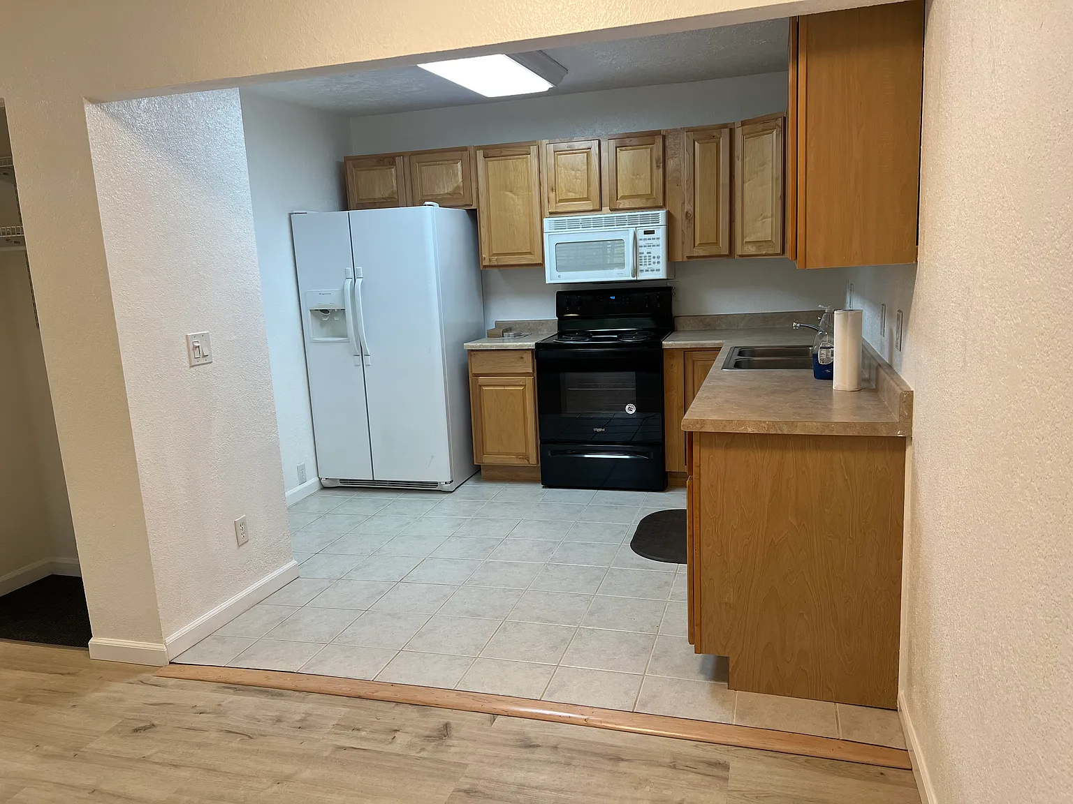 2 bed, 800 sqft, $1,400 — Photo 4
