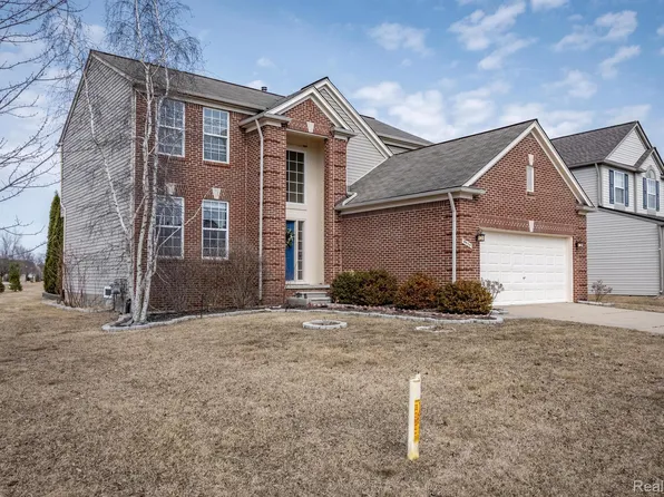 9535 Glenhill Dr, Ypsilanti, MI 48198