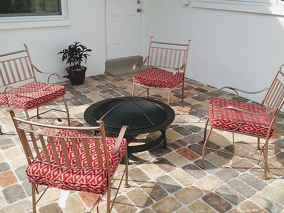 Back Stone-Paved Patio