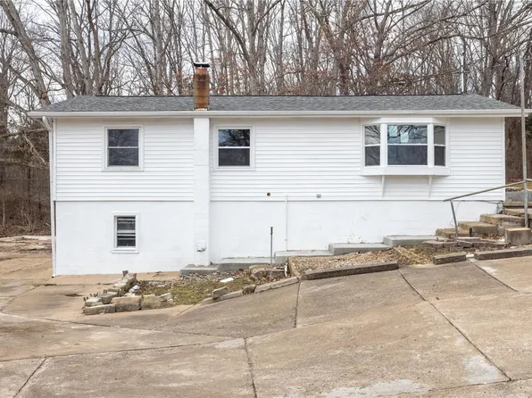 14261 W Sunrise Lake Dr, De Soto, MO 63020