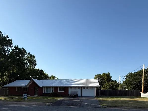 208 W Cottonwood St, Coldwater, KS 67029