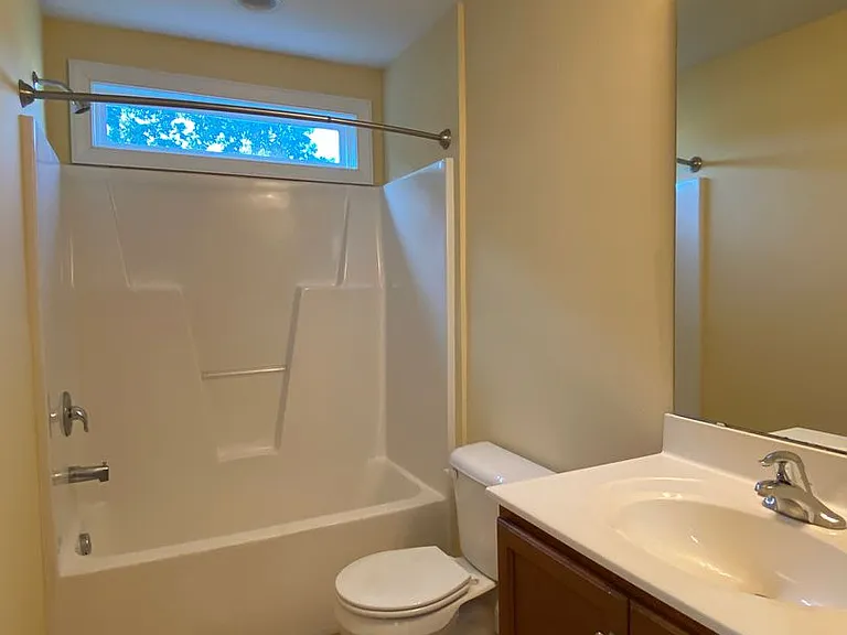 3925 Lexington Dr — Photo 22
