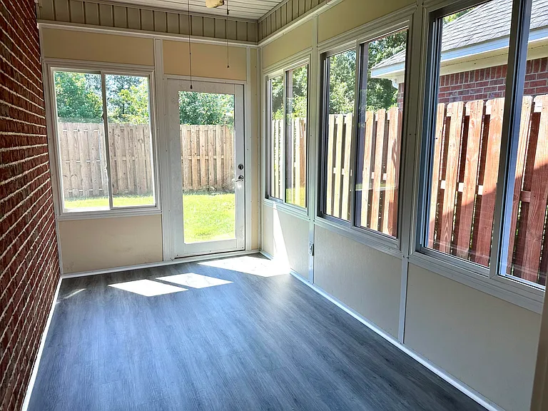 4458 Galway Dr — Photo 35
