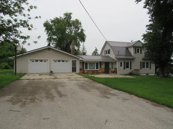 3108 324th St, Hopkinton, IA 52237