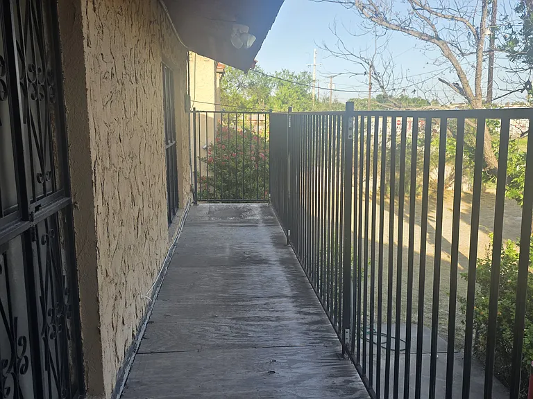 Zulema St — Photo 8