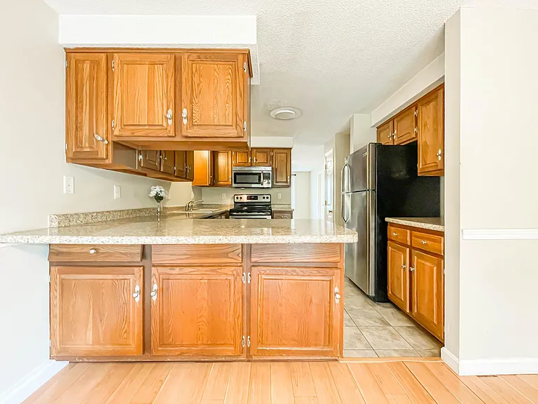 5 Dresden Ct — Photo 25