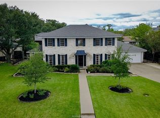 2505 Broadmoor Dr, Bryan, TX 77802