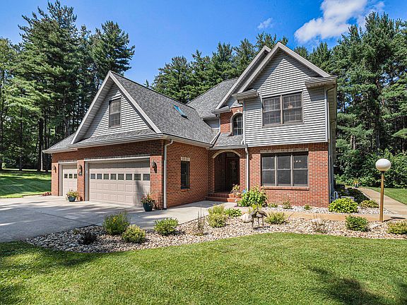 4th image of 55679 Davis Ln