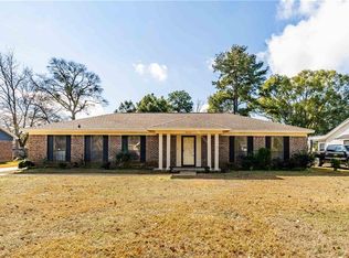 9751 Pine Knoll Rd, Mobile, AL 36608