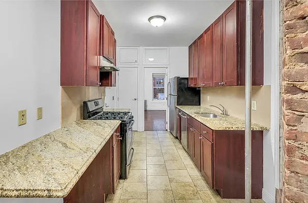 Rented by Avenues Real Estate | media 25