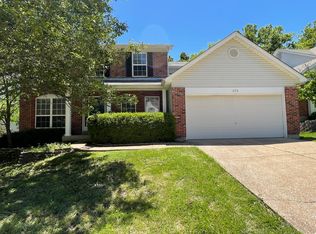 636 Canary Estates Dr, Manchester, MO 63021