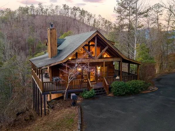 3202 Barry View Way, Sevierville, TN 37862