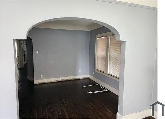 2938 Tyler St — Photo 2
