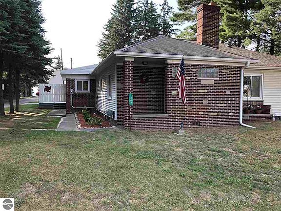 2nd image of 1342 S Lakeshore Dr