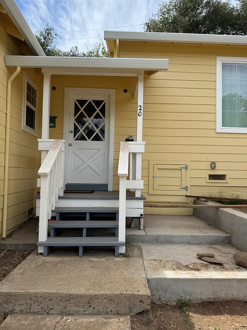 20 Stanford St photo 1