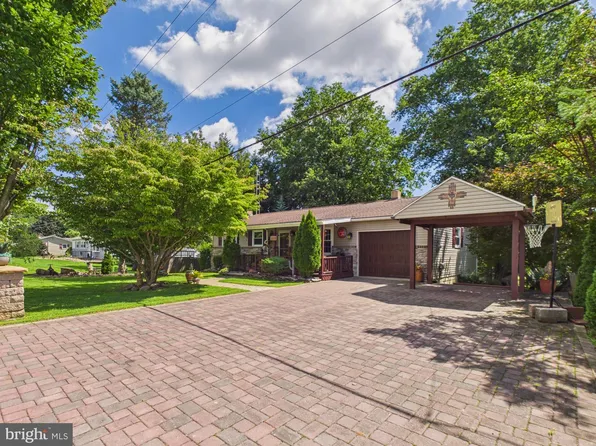 1115 Canadochly Rd, York, PA 17406