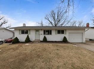 512 Aqua Ridge Dr, Saint Louis, MO 63129