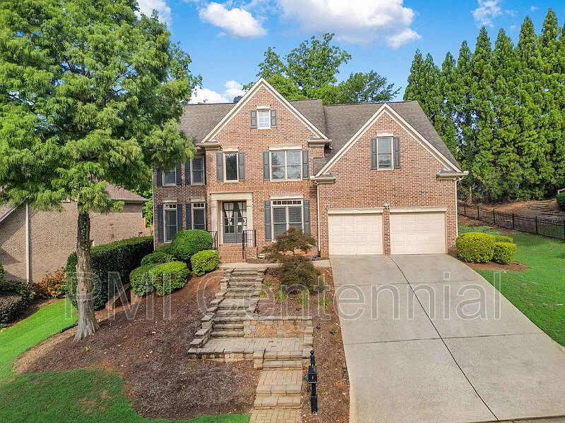 6 bed, 5.0 bath, 4037 sqft, $4,100 — Photo 1