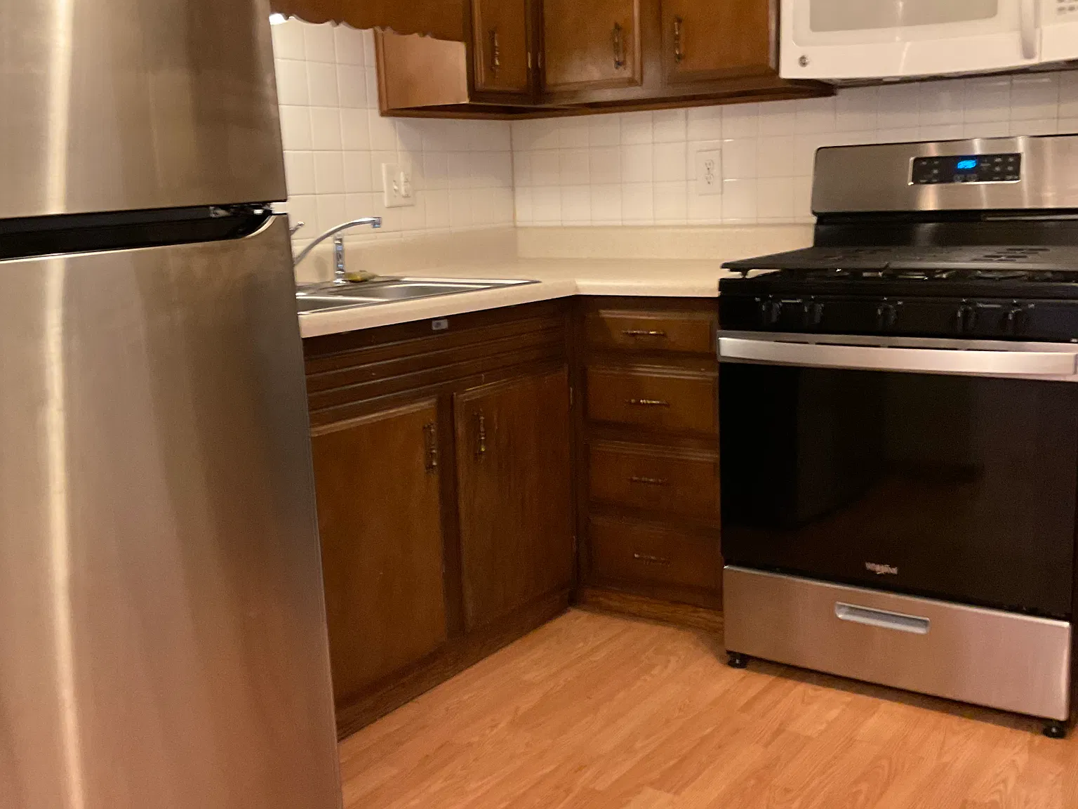2 bed, 1.5 bath, 1000 sqft, $1,000 — Photo 2