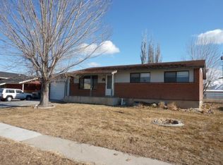 896 N Tremont St, Tremonton, UT 84337