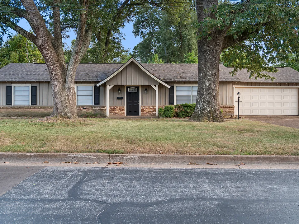 1725 Sterling Dr