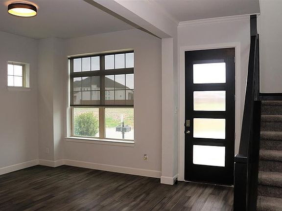 3rd image of 4410 Blue Holly Blvd
