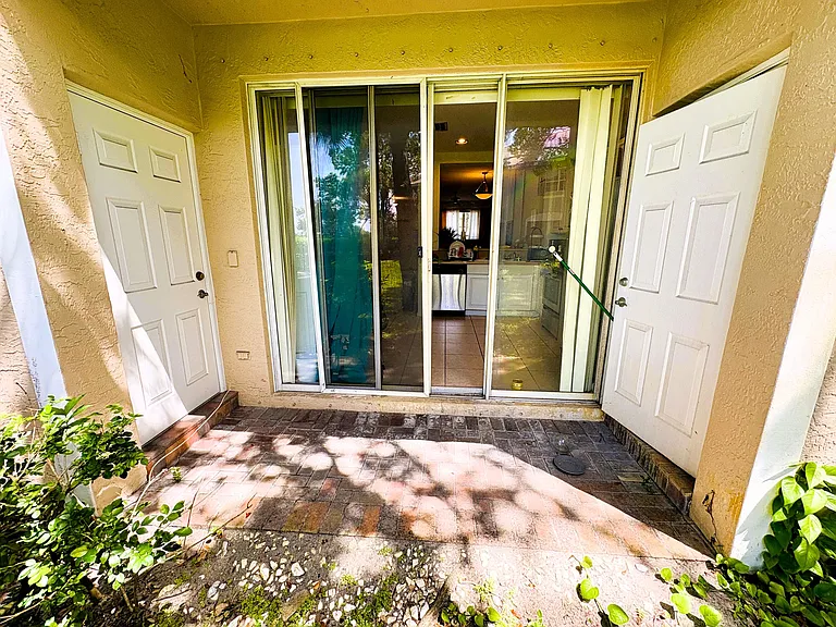 721 NW 42nd Ave — Photo 12