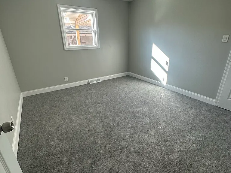 14451 Sangamon St — Photo 9