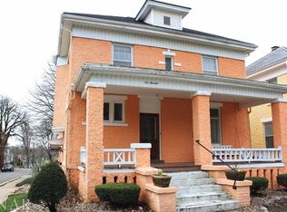 513 E Taylor St, Bloomington, IL