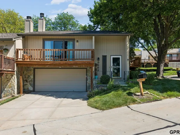 9362 Decatur Plz, Omaha, NE 68114