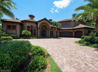 7775 Classics Dr, Naples, FL 34113