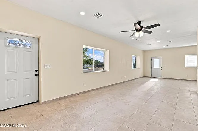 3 bed, 1400 sqft, $1,750 — Photo 3