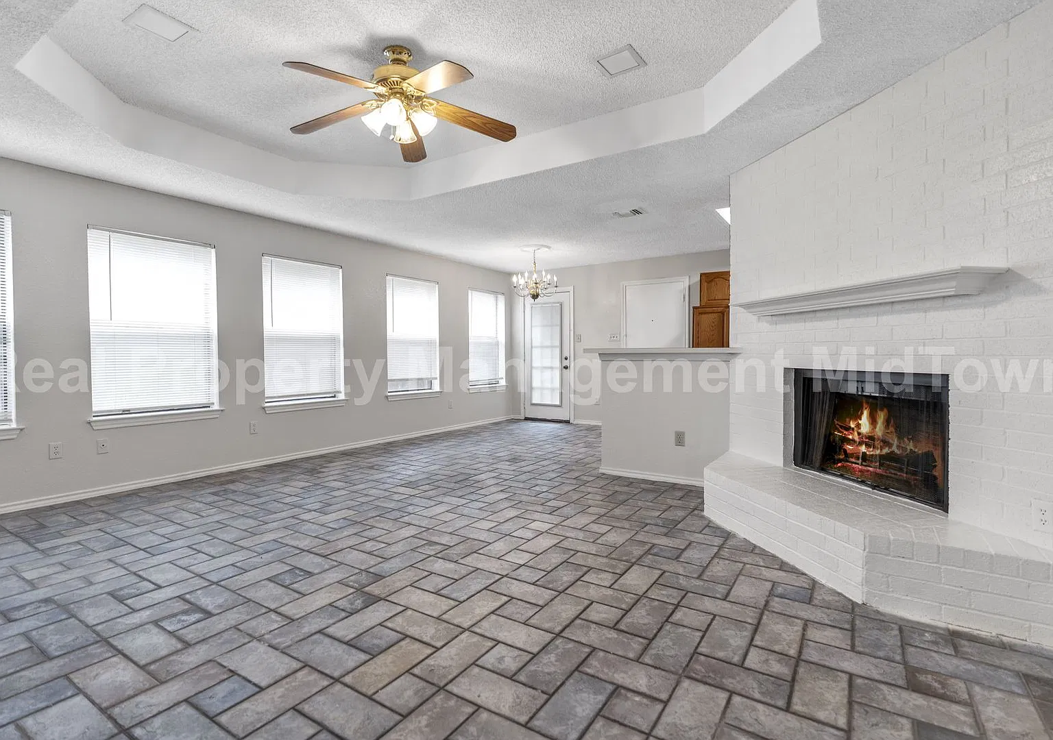 Charming Home in Established Community — Photo 2