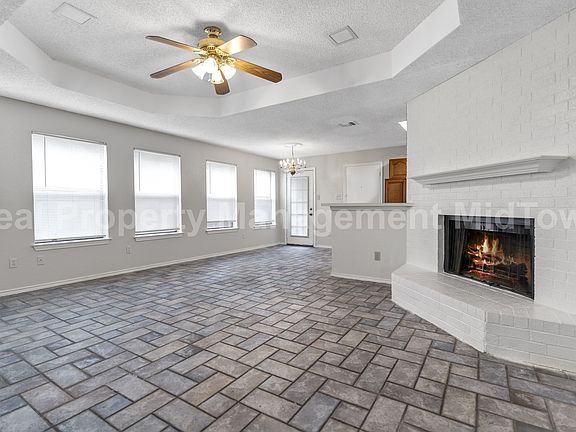 2nd image of 4633 Club Estate Pl