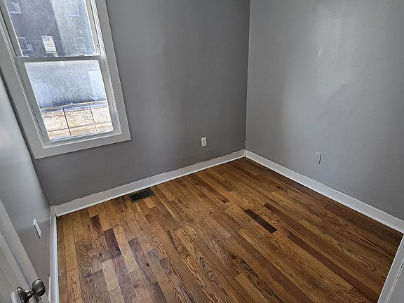 4th image of 73 Tillinghast St #G1